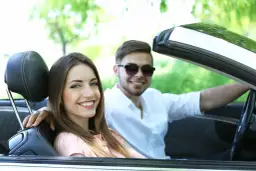 Cabriolety Porsche – idealne auta na lato