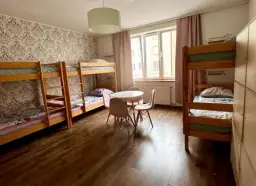 Hotel czy hostel? Wybierz idealny nocleg: cena, prywatność, atmosfera