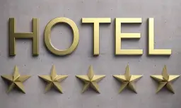 Kto przyznaje gwiazdki hotelom i jakie są kryteria oceny?