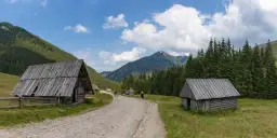 Parking Dolina Chochołowska: Gdzie zostawić auto? Poradnik