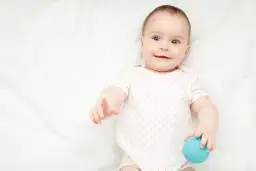 Rozwój sensoryczny co to znaczy i jak wpływa na dziecięcy rozwój