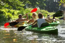 Spływ kajakowy Kalisz: Trasy, ceny i praktyczny przewodnik