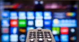 Jak podłączyć pilot z telefonu do telewizora - proste kroki i porady