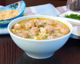 Jaka zupa z pulpetami? Prosty przepis na pyszne danie na obiad