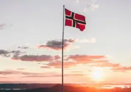 Ile zarabia opiekunka w Norwegii? Zaskakujące stawki i fakty