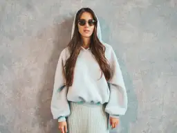 Bluzę czy bluze? Poprawna pisownia w modzie i online.