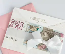 Ile bierze kucharka na wesele? Poznaj ukryte koszty i ceny