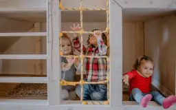 Co zrobić gdy dziecko ciężko przechodzi adaptację w żłobku - skuteczne metody wsparcia