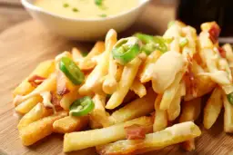 Jak zrobić sos serowy do frytek, który zachwyci Twoje podniebienie