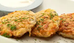 Pyszne placki ziemniaczane: sekretne składniki i nieznane triki kulinarne