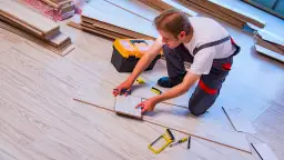 Ile kosztuje metr kwadratowy paneli? Sprawdź ceny i oszczędź!