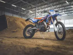 Jakie enduro 125 2t wybrać? Najlepsze modele dla początkujących