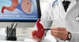 Jaki lekarz leczy jelita? Dowiedz się, kto pomoże w chorobach jelit