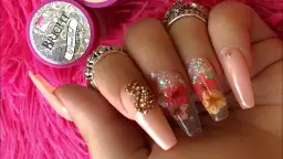 Uñas encapsuladas: aprende la técnica y evita errores comunes