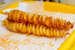 Jak zrobić zakręcone frytki – prosta receptura na pyszne frytki