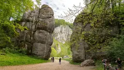 Gdzie dokładnie leży Ojcowski Park Narodowy? Lokalizacja i atrakcje w okolicy