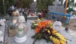 Jak sprawdzić datę pogrzebu w Pułtusku i uniknąć nieporozumień