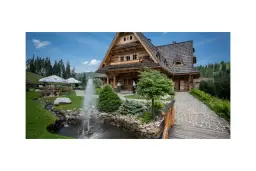 Ciche miejsca na obiad w Małym Cichym – smaczne i spokojne restauracje