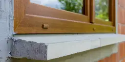 Ciepły montaż okien – na czym polega i dlaczego warto go wybrać?