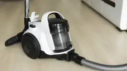 Odkurzacz bezworkowy: zapach bez ryzyka uszkodzeń? Poznaj metody!