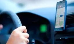 Jak połączyć telefon z autem? Kompletny poradnik i rozwiązania