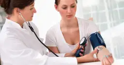 Choroby układu krążenia objawy – nie ignoruj tych sygnałów zdrowotnych