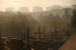 Jak dojechać na cmentarz Batowice w Krakowie - proste trasy i wskazówki