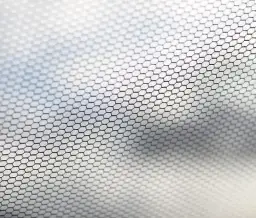 Jak zrobić moskitierę na okno, aby skutecznie chronić przed owadami