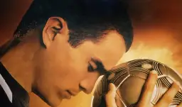 Filmy o piłkarzach: Które tytuły warto obejrzeć i co oferują widzowi?