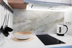 Ile kosztuje panel szklany? Sprawdź ceny i uniknij niepotrzebnych wydatków