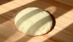 Jakie drożdże do pizzy wybrać, aby uniknąć nieudanego ciasta?