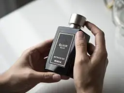 Oryginalne perfumy czy podróbka? Jak sprawdzić krok po kroku?