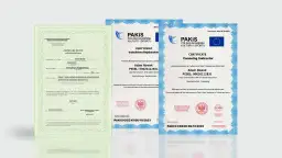 Trzy certyfikaty ukończenia kursu instruktora kajakarstwa, w tym jeden po polsku i dwa po angielsku.