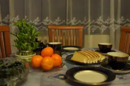 Jak jasny obiektyw zmienia fotografię w trudnych warunkach oświetleniowych