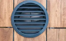 Jaką kratkę wentylacyjną do łazienki wybrać: najlepszy poradnik zakupowy