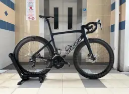 Specialized Tarmac SL6 vs SL7: Który wybrać? Sprawdź porównanie