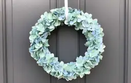 Jak zrobić wianek dekoracyjny – proste instrukcje krok po kroku