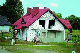 Czy można kłaść styropian na drewno? Oto, co musisz wiedzieć!