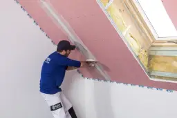 Jakie płyty na poddasze - wybierz najlepsze materiały i uniknij błędów