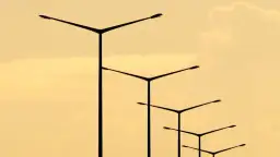 Słup oświetleniowy: Pozwolenie czy zgłoszenie? Uniknij błędów!