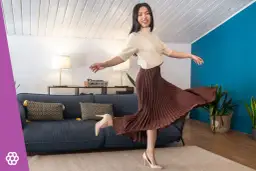 Plisowana spódnica: Jak prać, suszyć i prasować, by plisy były idealne?