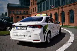 Ile kosztuje taxi w Łodzi? Sprawdź ceny i ukryte opłaty