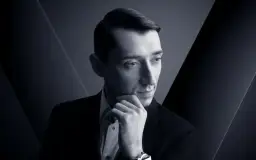 Polska elektronika: Dlaczego brzmienia retro wciąż hipnotyzują?