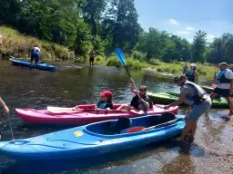 Spływ kajakowy Legnica: Trasy, Ceny i Poradnik Organizacyjny