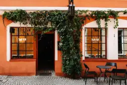 Gdzie zjeść w Łagowie? Odkryj najlepsze restauracje i smaki