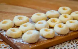 Jak zrobić, żeby kluski śląskie się nie kleiły po ugotowaniu? Sprawdzone sposoby