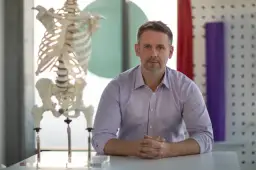 Gdzie przyjmuje Jerzy Kotowicz? Sprawdź adresy wizyt w Warszawie