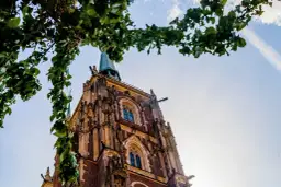 Czy parafia ma osobowość prawną? Odkryj jej prawa i obowiązki