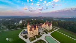 Moszna: Gdzie zjeść? Od zamkowej uczty po domowe obiady!