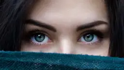 Ile trwa zabieg henny pudrowej? Poznaj czas i ważne szczegóły